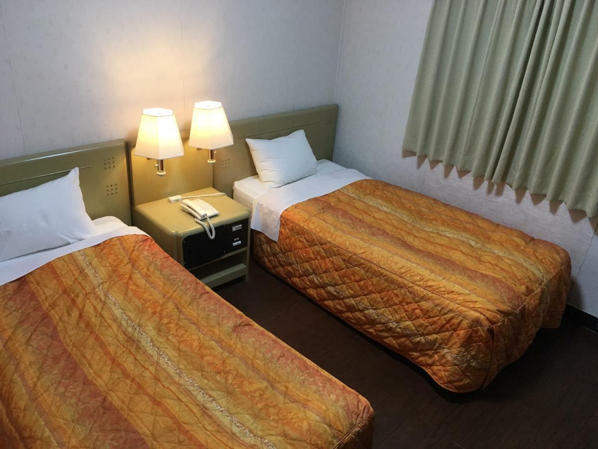 Okinawa Hotel Continental Naha Esterno foto